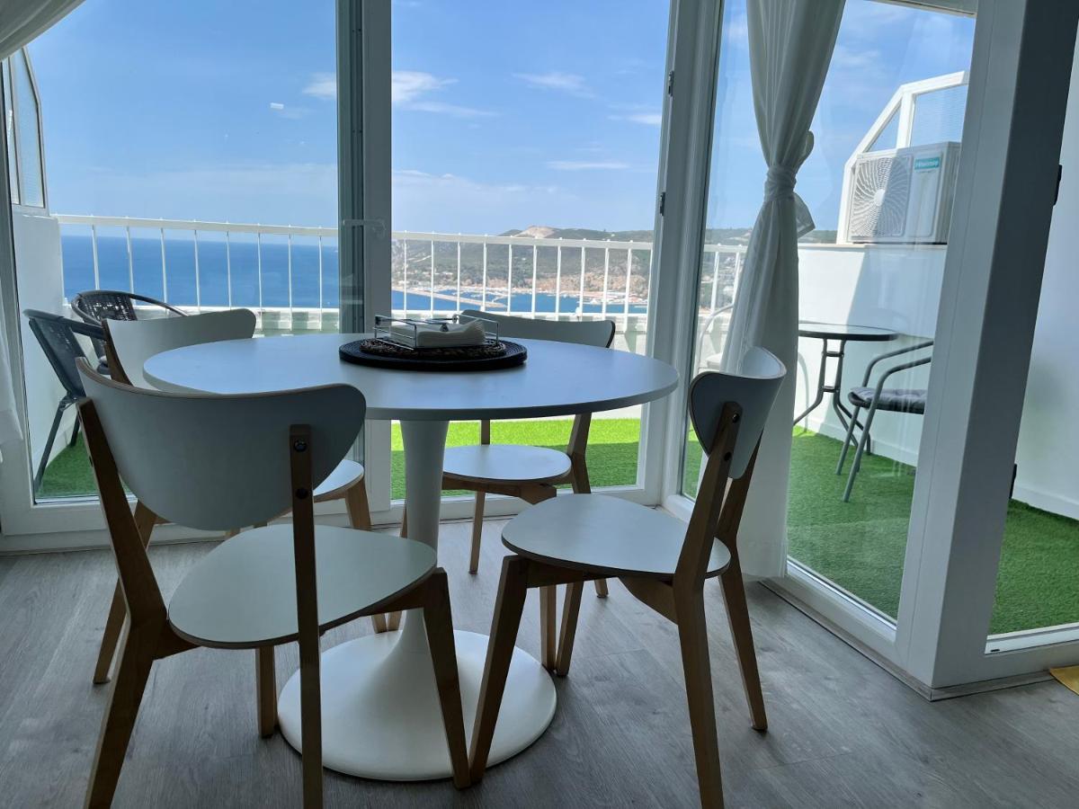 Axenic Retreat - Panoramic Ocean View, Sleeps 4, Ensuite Bathroom, New Redesign Sesimbra Bagian luar foto